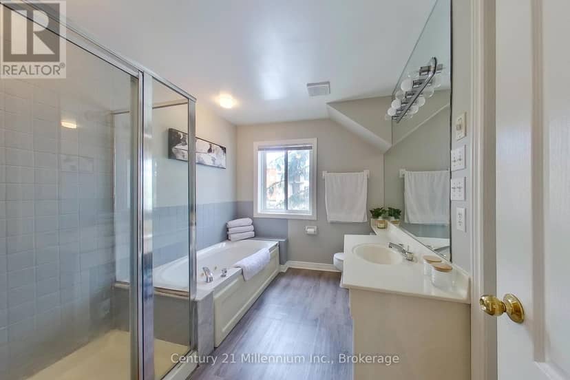 825 - 34 Dawson Drive — photo 13 of 21