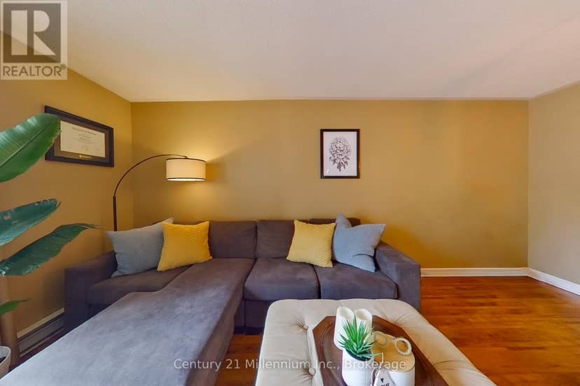 825 - 34 Dawson Drive — photo 5 of 21