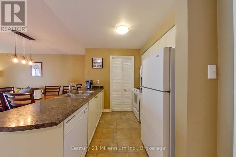 825 - 34 Dawson Drive — photo 8 of 21