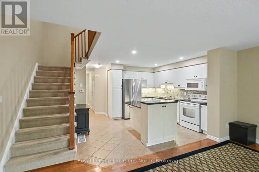 38 Silver Glen Boulevard — photo 15 of 40
