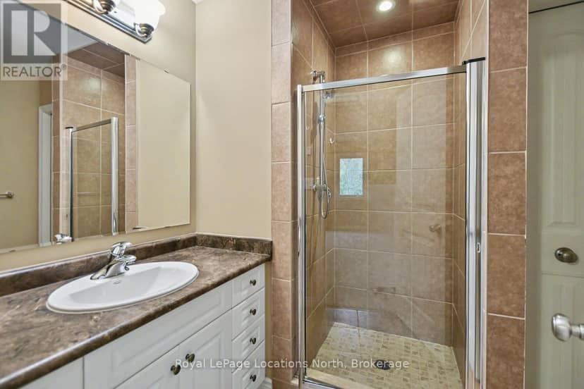 38 Silver Glen Boulevard — photo 25 of 40