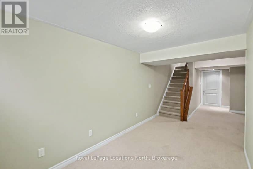 38 Silver Glen Boulevard — photo 31 of 40
