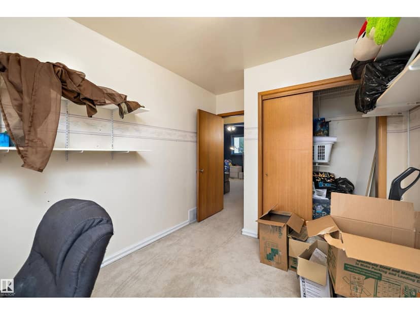 10621 60A AV NW — photo 19 of 32