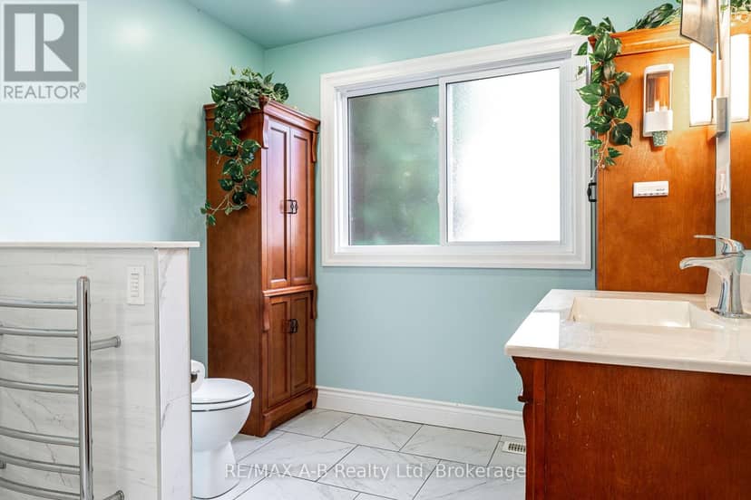 332 Widder Street E — photo 18 of 40
