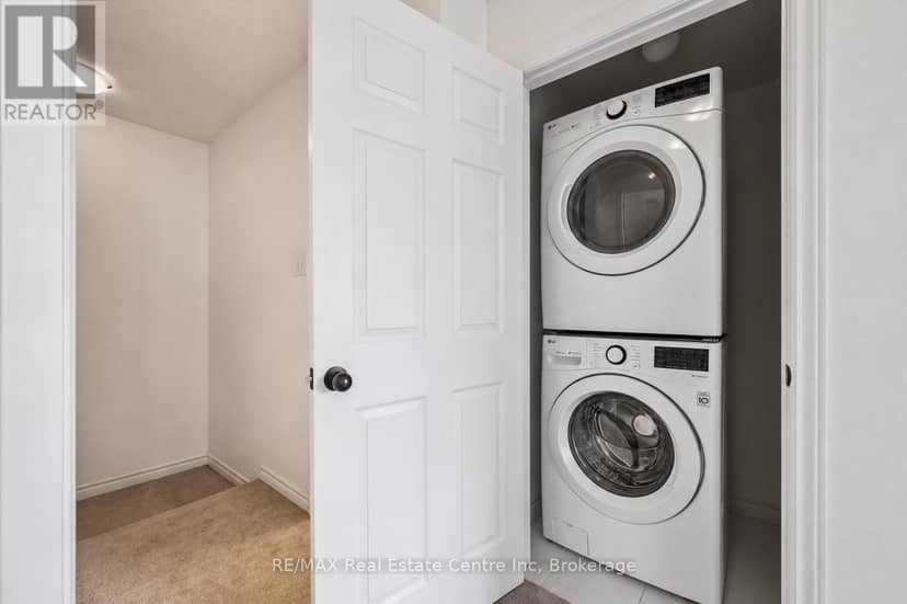 30 - 88 Decorso Drive — photo 17 of 19