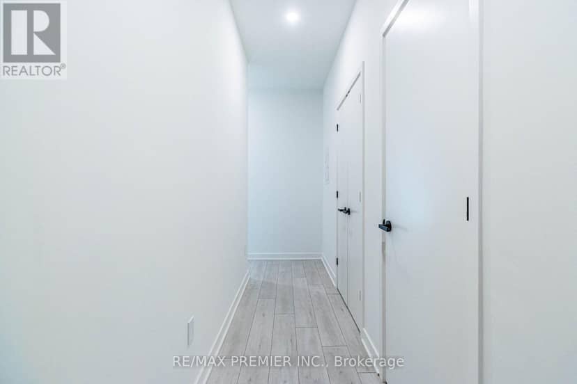 3904 - 55 Charles Street E — photo 12 of 40