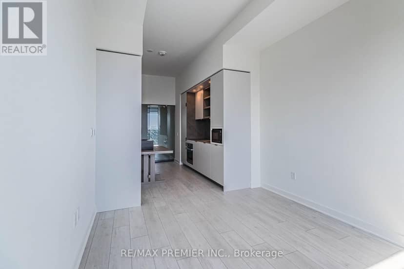 3904 - 55 Charles Street E — photo 24 of 40