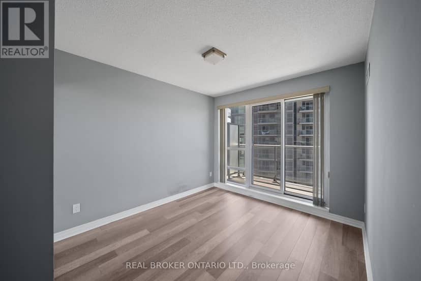 3010 - 2015 Sheppard Avenue E — photo 13 of 32