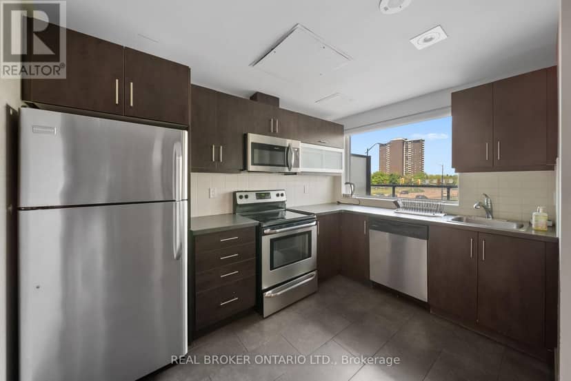 3010 - 2015 Sheppard Avenue E — photo 29 of 32