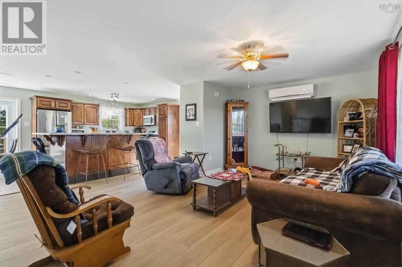 13 Nick Drive — photo 9 of 38
