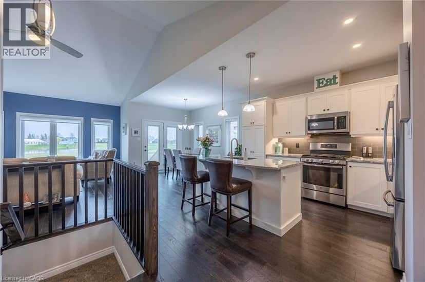 86 REGATTA Drive — photo 8 of 40