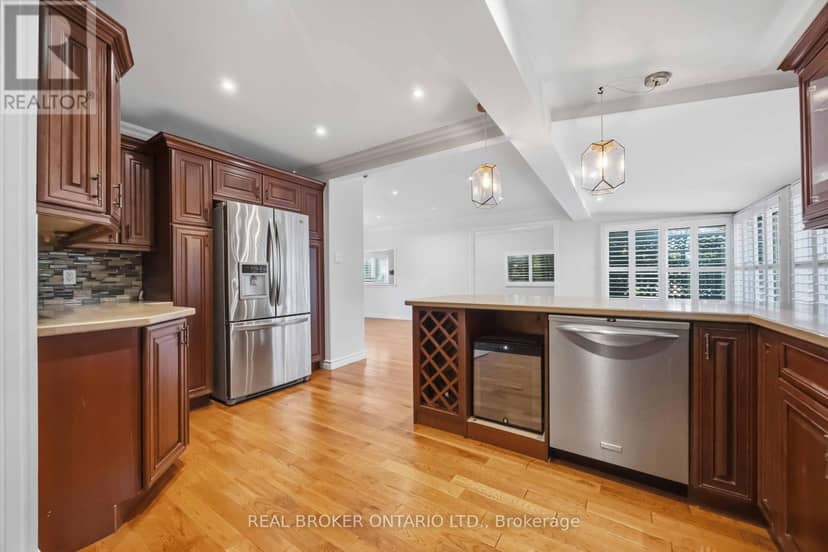 3032 Hancock Road — photo 9 of 40