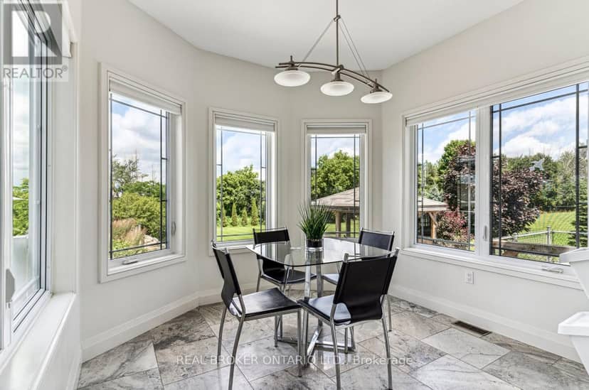27 Bagshaw Crescent — photo 15 of 40