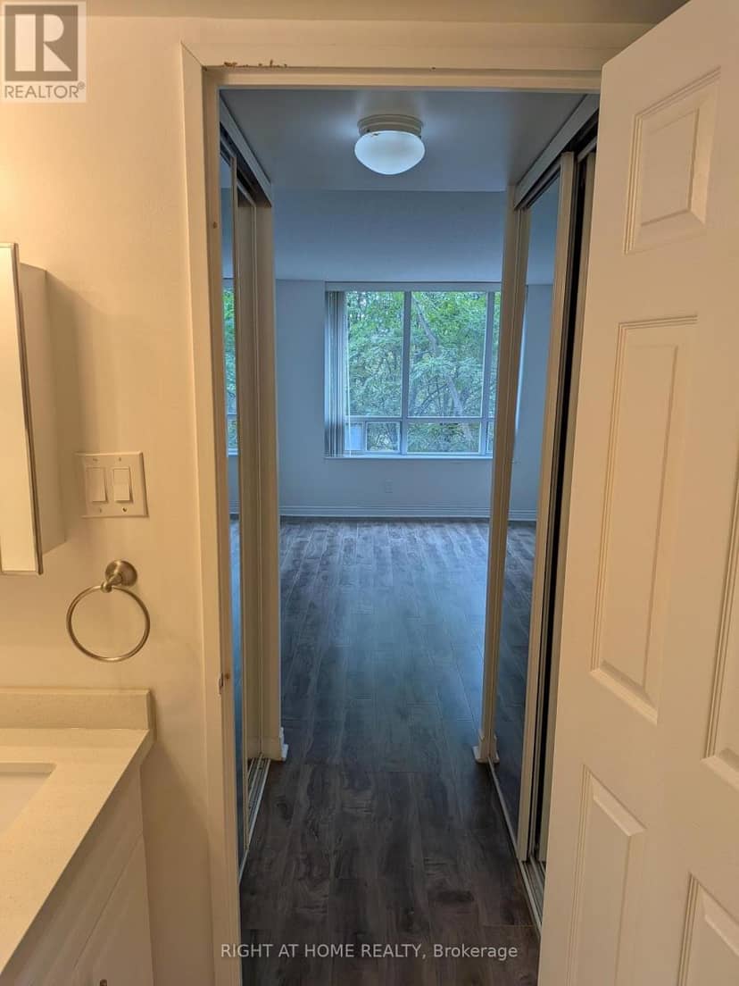 305 - 260 Doris Avenue — photo 12 of 38