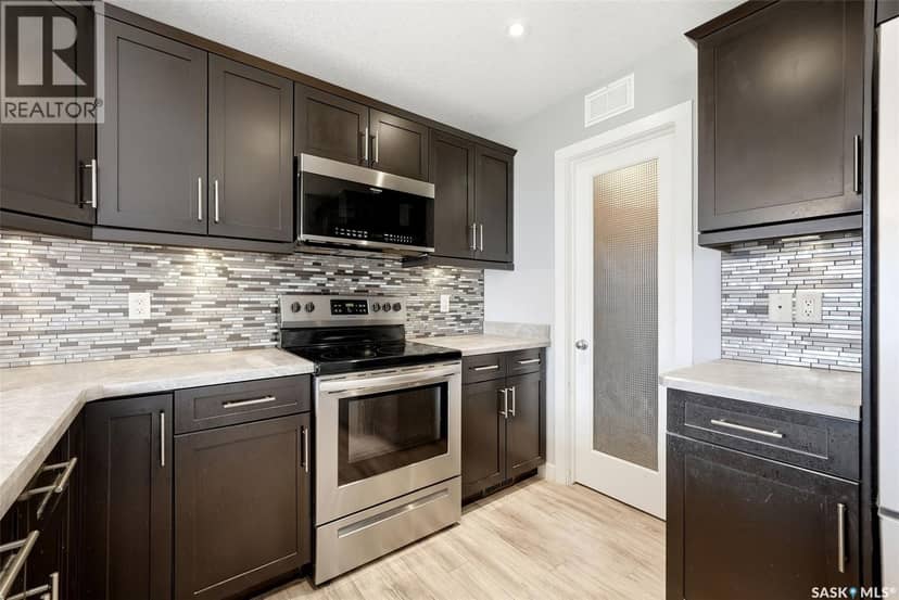 2817 Elgaard DRIVE — photo 10 of 36