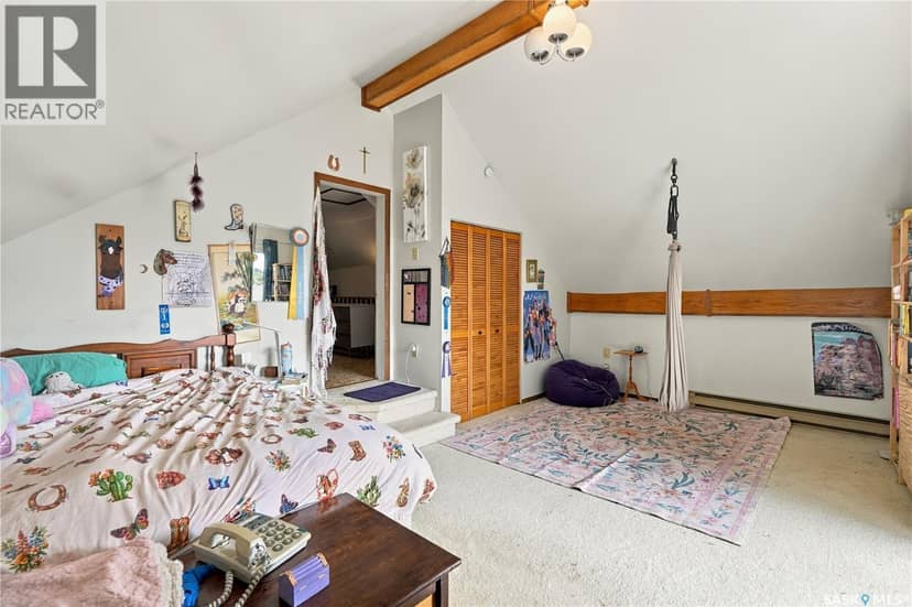 250 3rd AVENUE E — photo 21 of 40