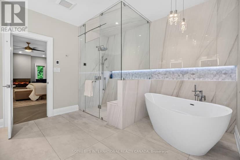 1393 Hazelton Boulevard — photo 17 of 40