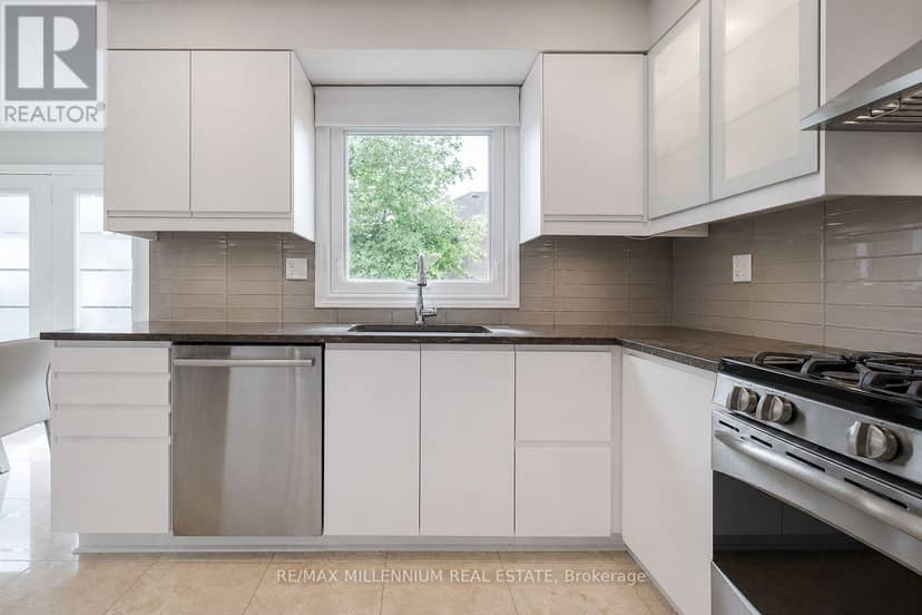 2776 Rosewood Lane — photo 15 of 31