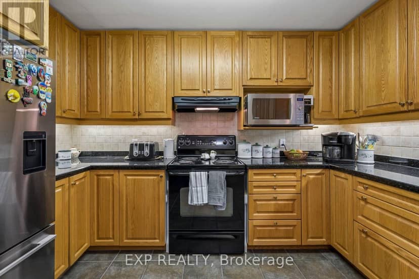 8 - 152 Dufferin Avenue — photo 18 of 40