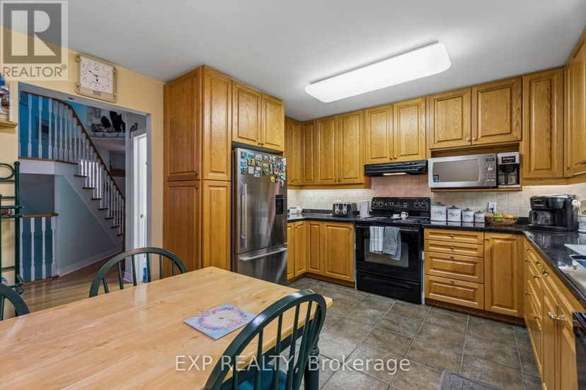 8 - 152 Dufferin Avenue — photo 19 of 40