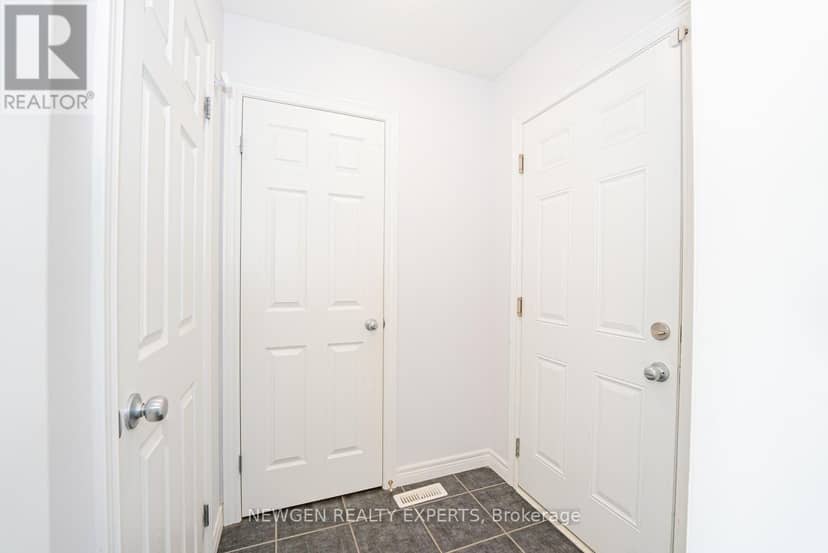 2025 Denview Avenue — photo 16 of 40