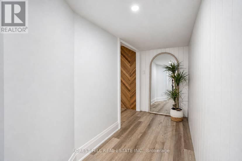 118 Pathlane Road, Richmond Hill, photo 4
