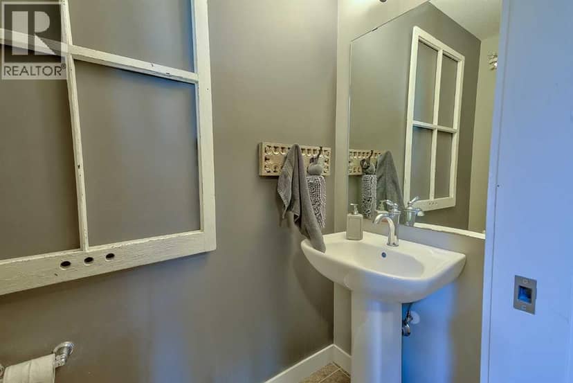 611 Robinson Avenue — photo 21 of 40
