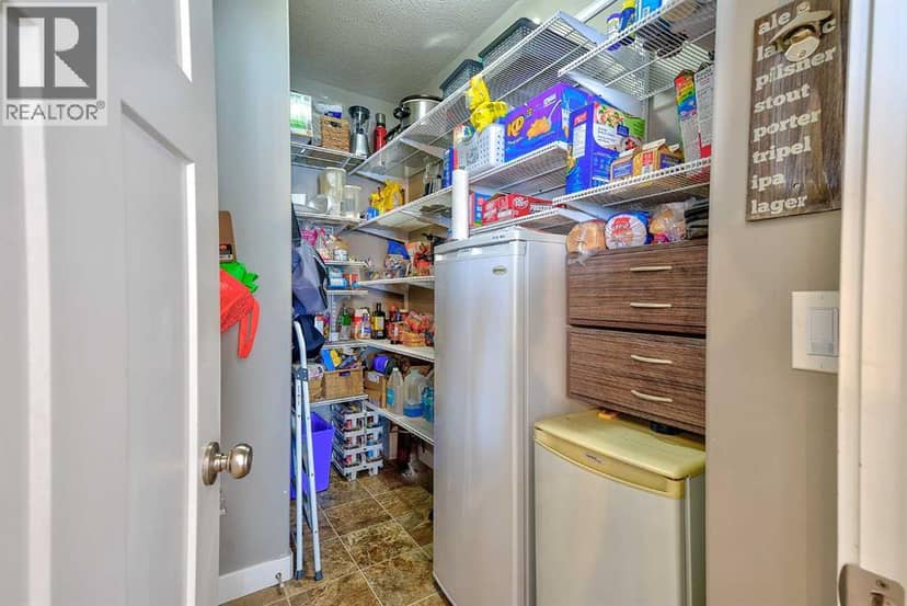 611 Robinson Avenue — photo 17 of 40
