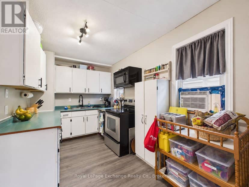 2 Regina Road, Huron East, photo 5