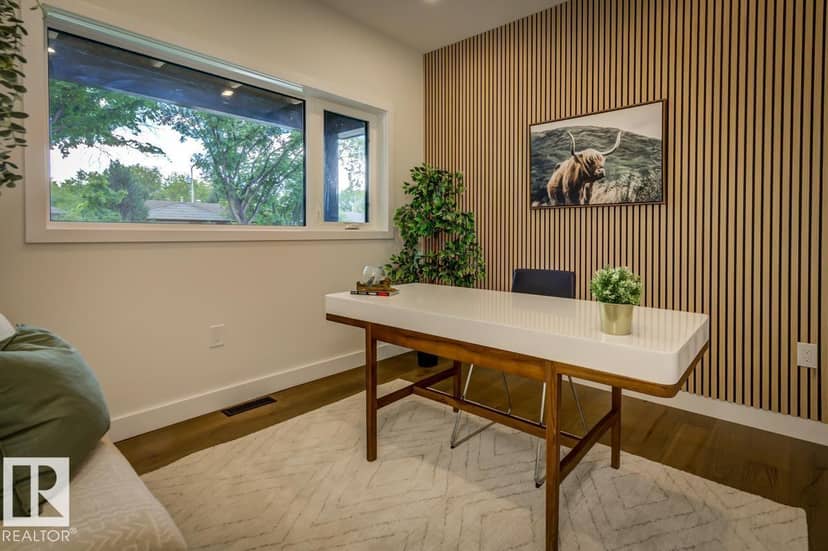 7924 92 AV NW — photo 12 of 40