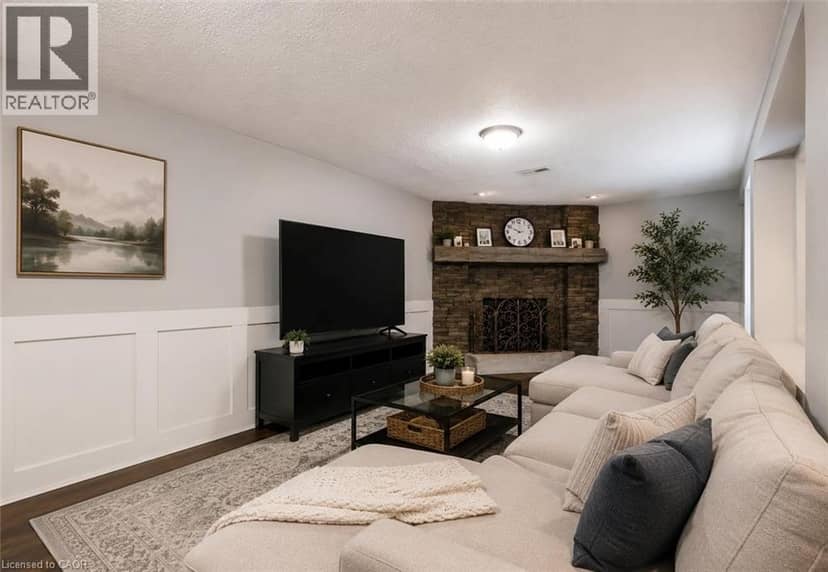 369 WEST ACRES Drive — photo 10 of 16