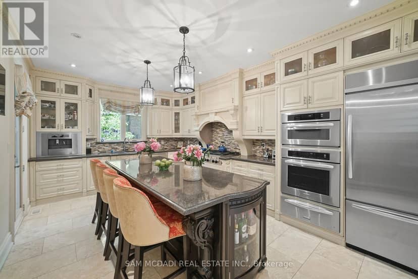 2497 Sharon Crescent — photo 10 of 40