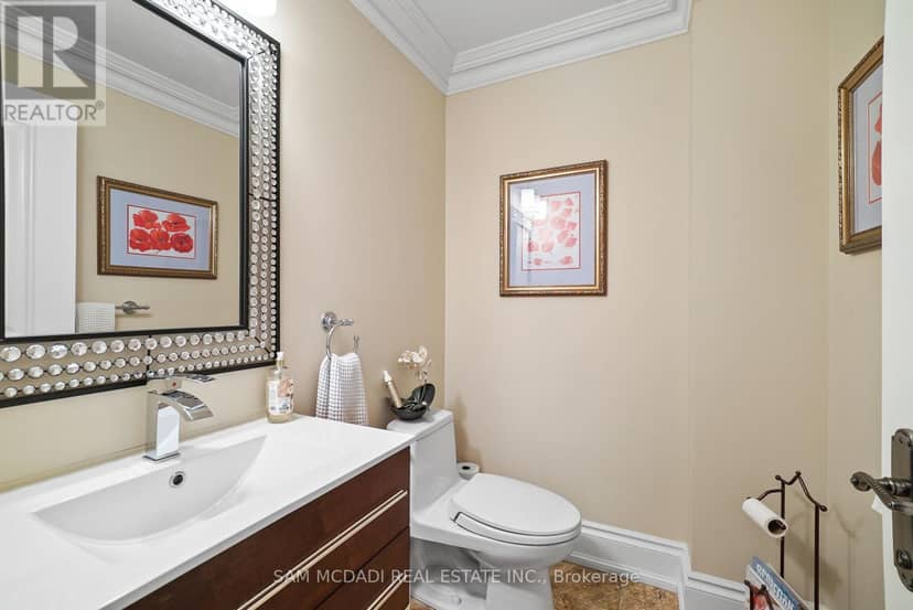 2497 Sharon Crescent — photo 20 of 40