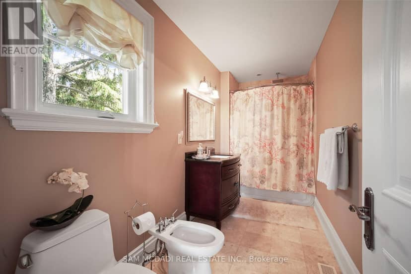 2497 Sharon Crescent — photo 28 of 40