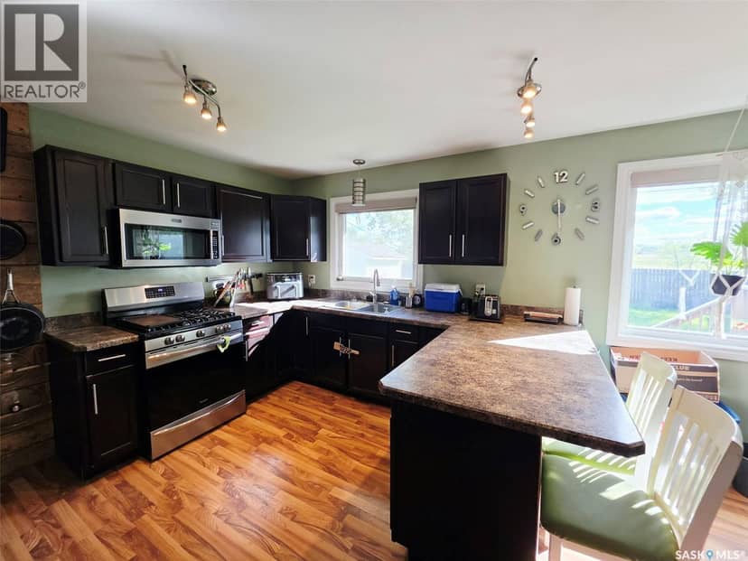 1139 Broadview ROAD — photo 9 of 40