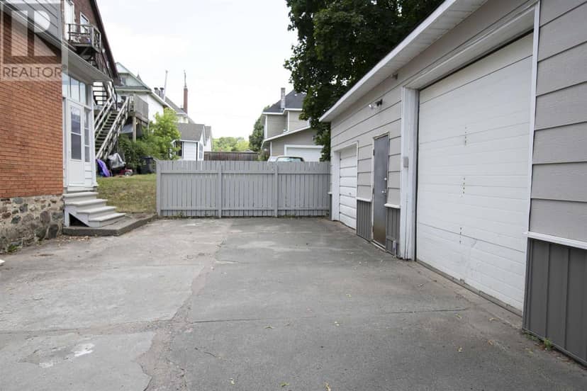 172 Spring ST — photo 3 of 40