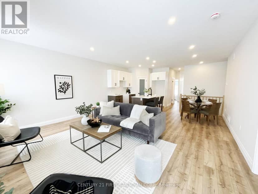 7 Postma Crescent — photo 17 of 24