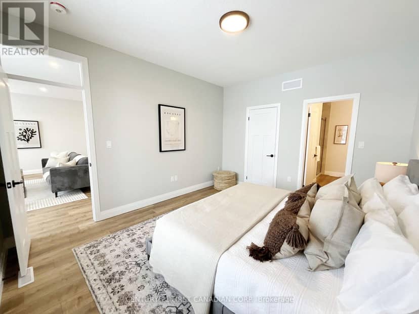 7 Postma Crescent — photo 20 of 24