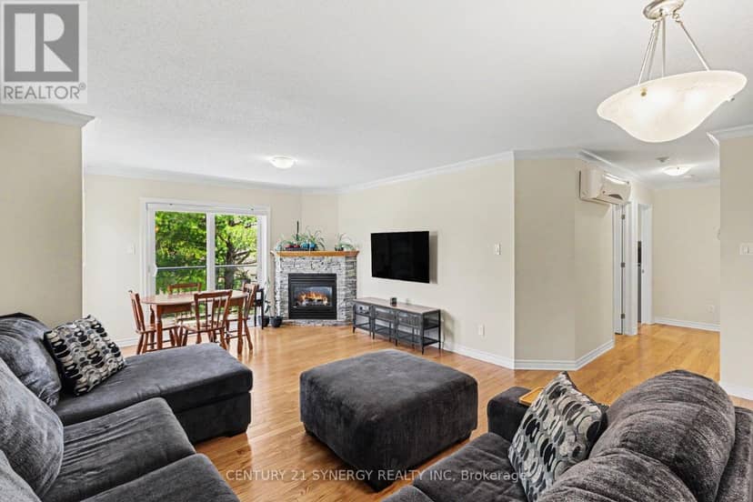 206 - 38 Charles Street — photo 15 of 40