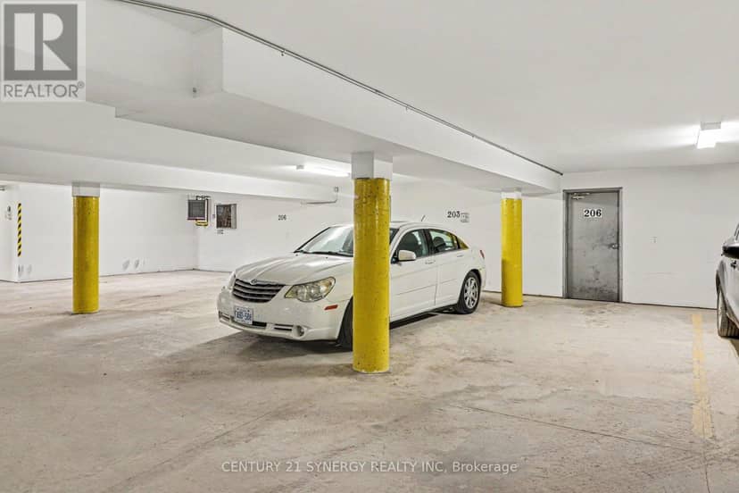 206 - 38 Charles Street — photo 31 of 40