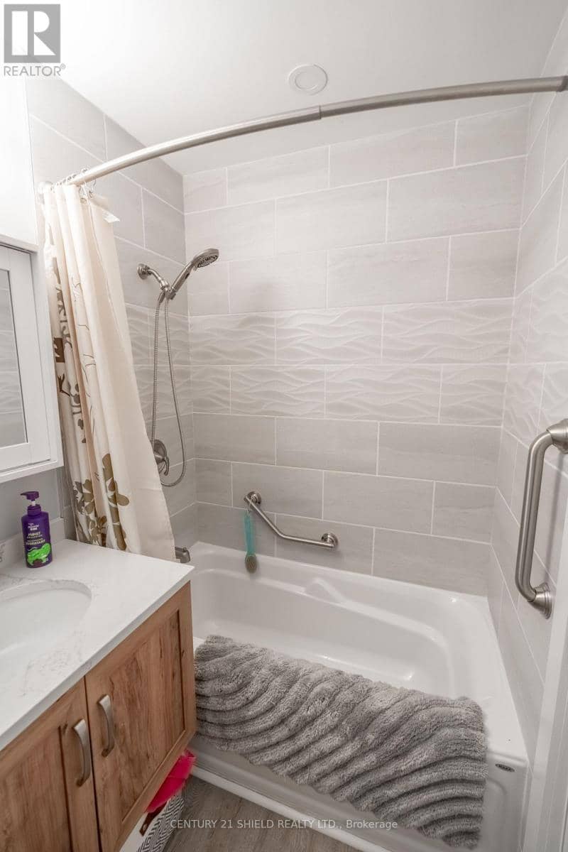 3477 Marydale Avenue — photo 11 of 25