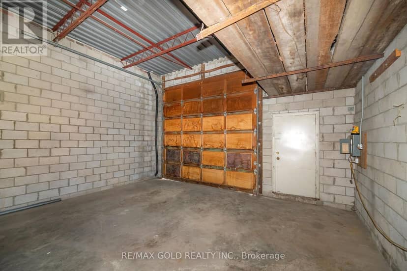 131R Millicent Street — photo 11 of 12