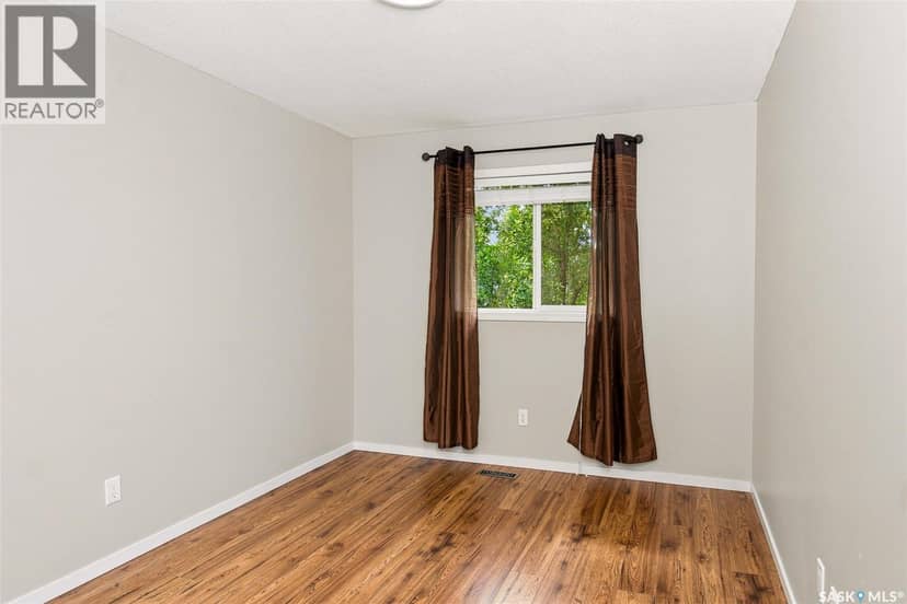 13 2801 windsor park ROAD — photo 14 of 32