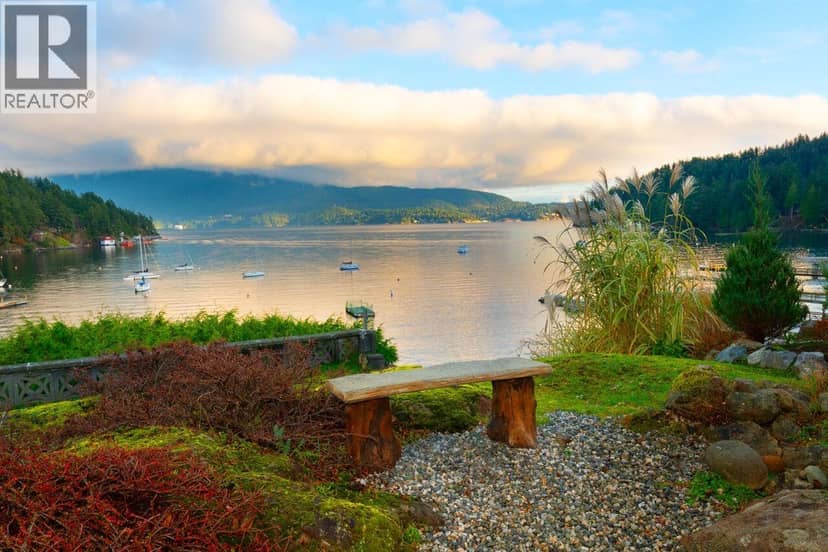 433 SENATOR PLACE, Bowen Island