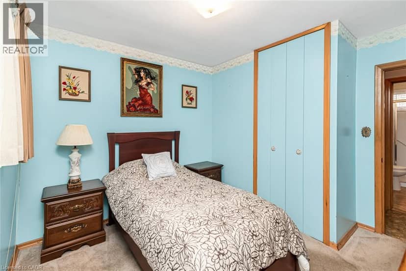 30 GOLDFINCH Road — photo 15 of 40