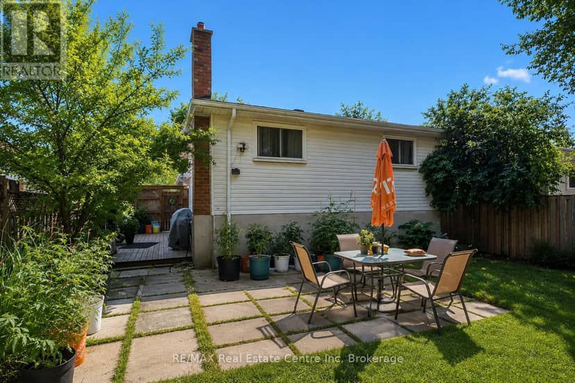 369 West Acres Drive — photo 13 of 16