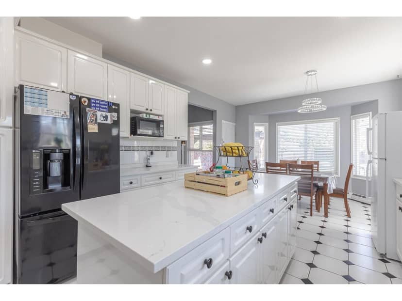 8298 151A STREET, Surrey, photo 6
