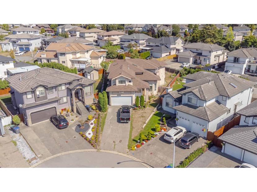 8298 151A STREET, Surrey, photo 2