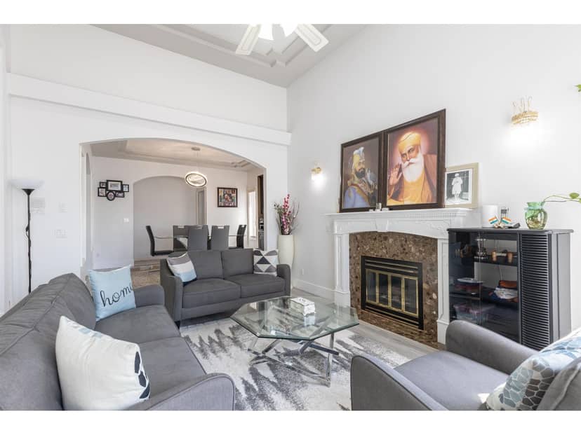 8298 151A STREET, Surrey, photo 3