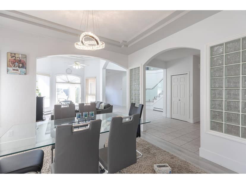 8298 151A STREET, Surrey, photo 4